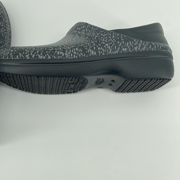 Crocs Dual Comfort Clogs slip on shoes Black with Speckles slip resistant sz 10 - Picture 8 of 9